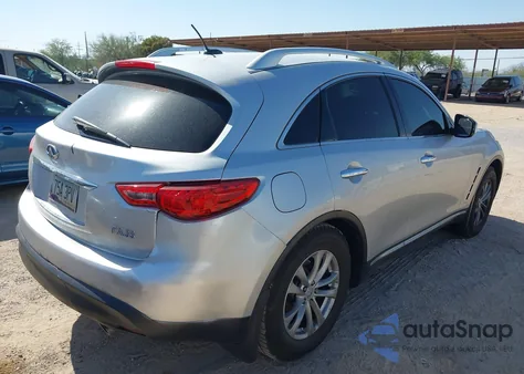 2010 Infiniti Fx35 z USA, uszkodzony, nr VIN JN8AS1MW6AM853178